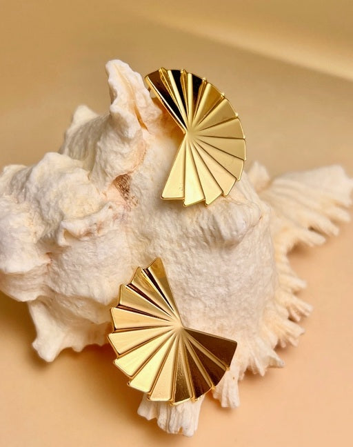 Boucles d'oreilles éventail doré acier - Motif délicat
